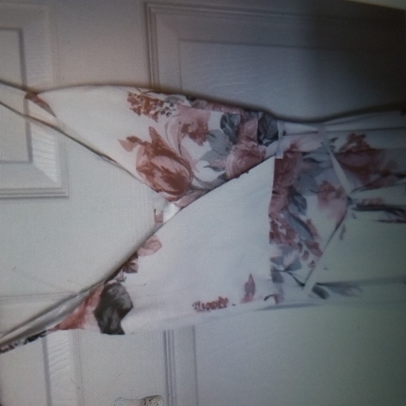 LULUS Elegantly Inclined MEDIUM Maxi Wrap Dress NWT NEW - Picture 4 of 9